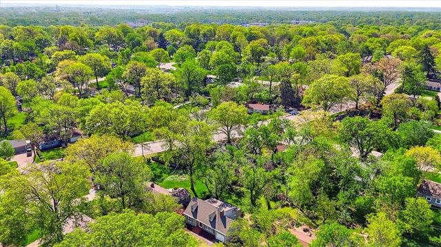 7748 Briar Drive, Prairie Village, KS 66208