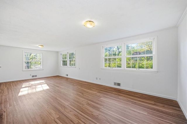 7748 Briar Drive, Prairie Village, KS 66208