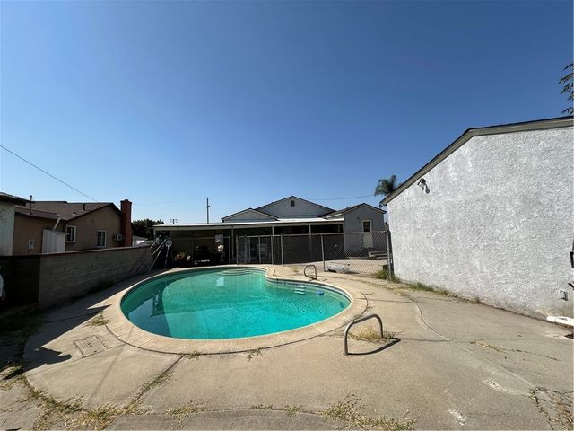 1031 E Larkwood, West Covina, CA 91790