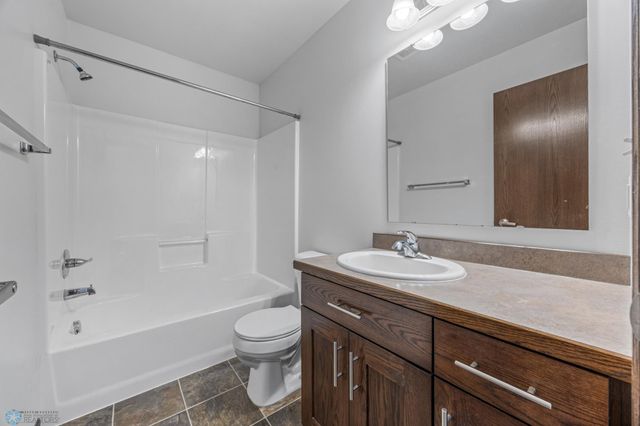 2239 35th Street Circle S, Moorhead, MN 56560