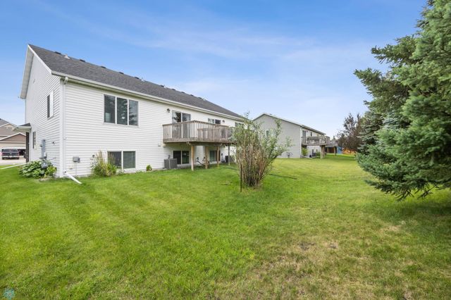 2239 35th Street Circle S, Moorhead, MN 56560