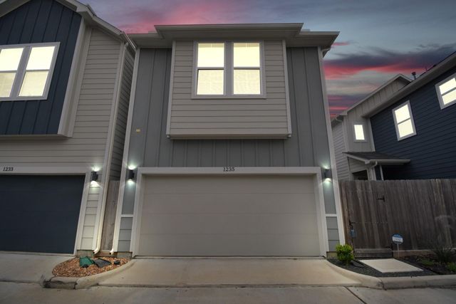1235 W Tidwell Road, Houston, TX 77091