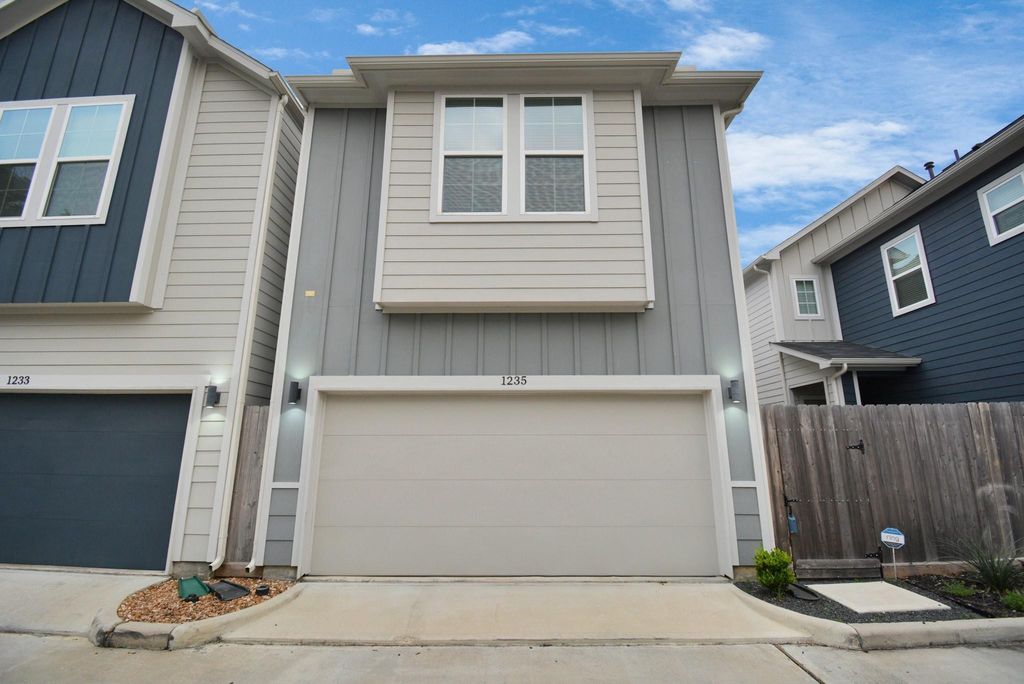 1235 W Tidwell Road, Houston, TX 77091