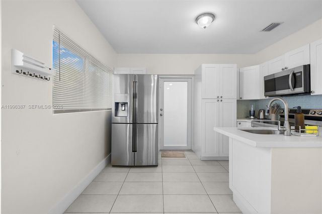 1286 NE 109th St 1, Miami, FL 33161