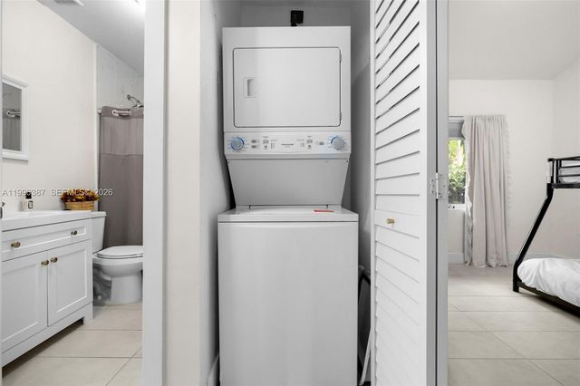 1286 NE 109th St 1, Miami, FL 33161