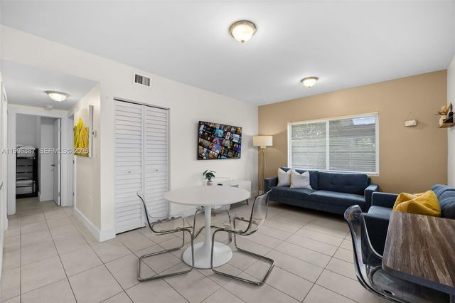 1286 NE 109th St 1, Miami, FL 33161