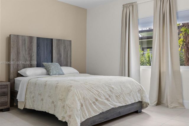 1286 NE 109th St 1, Miami, FL 33161