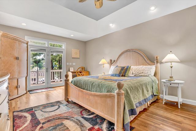 217 Shamrock CT, Huddleston, VA 24104