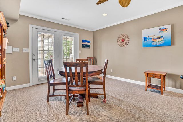 217 Shamrock CT, Huddleston, VA 24104