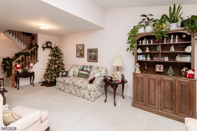 208 Canal Way, Hackettstown Town, NJ 07840