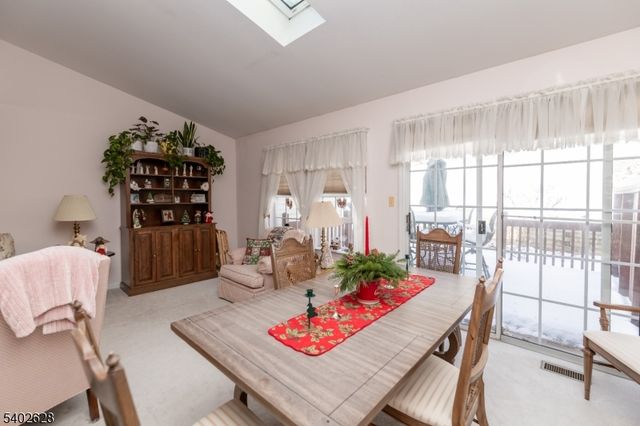 208 Canal Way, Hackettstown Town, NJ 07840