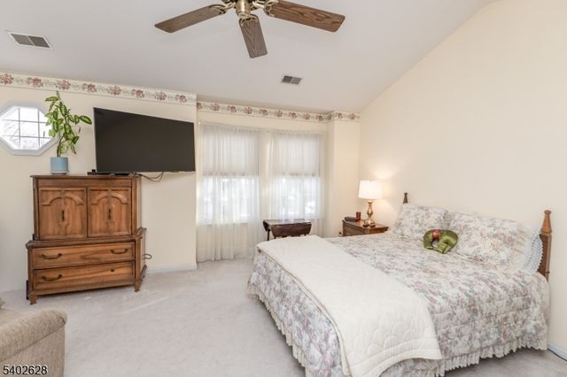 208 Canal Way, Hackettstown Town, NJ 07840