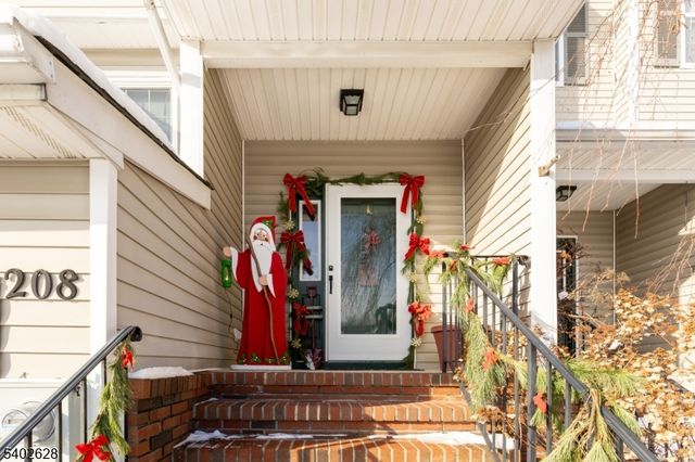 208 Canal Way, Hackettstown Town, NJ 07840