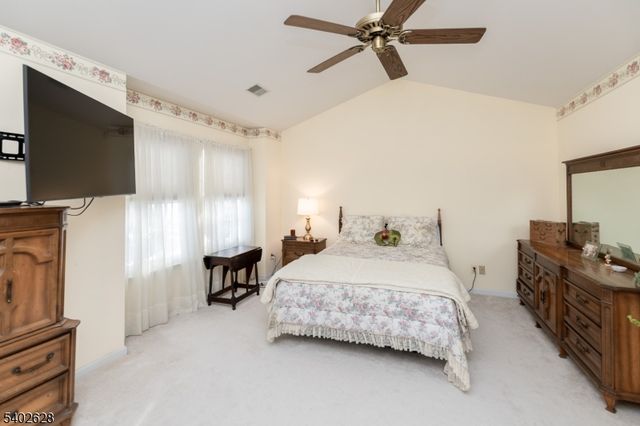 208 Canal Way, Hackettstown Town, NJ 07840