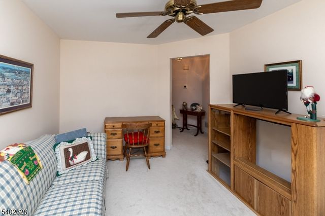 208 Canal Way, Hackettstown Town, NJ 07840