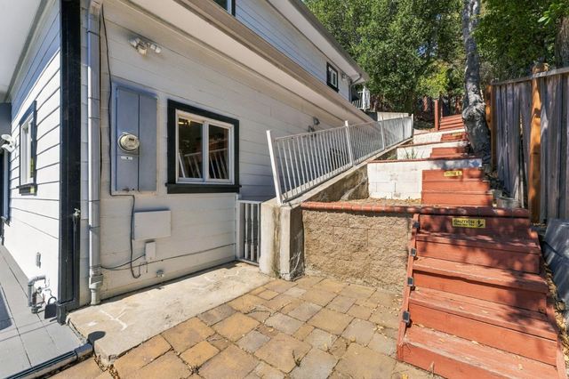 2702 Monte Cresta Drive, Belmont, CA 94002