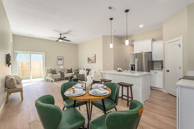 448 Trails Head Ct, Goddard, KS 67052