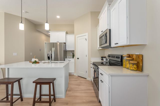 448 Trails Head Ct, Goddard, KS 67052