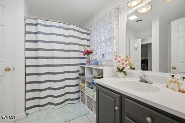 17611 Mahogany Drive, Abingdon, VA 24210