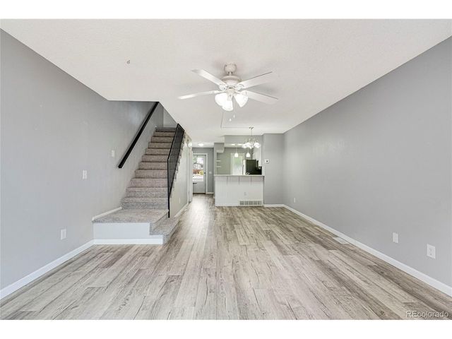 6712 S Holland Way, Littleton, CO 80128