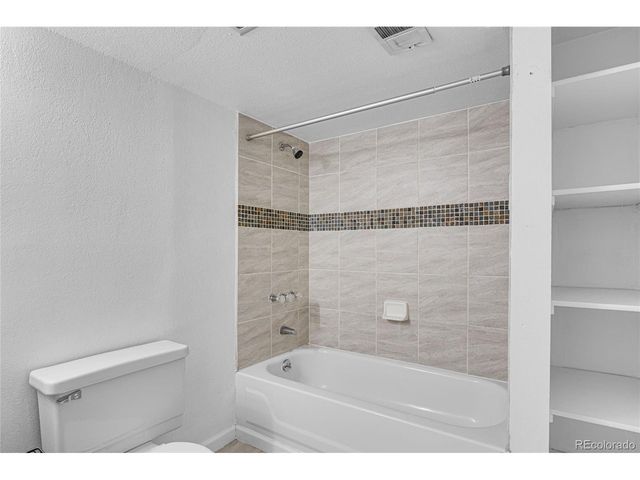 6712 S Holland Way, Littleton, CO 80128