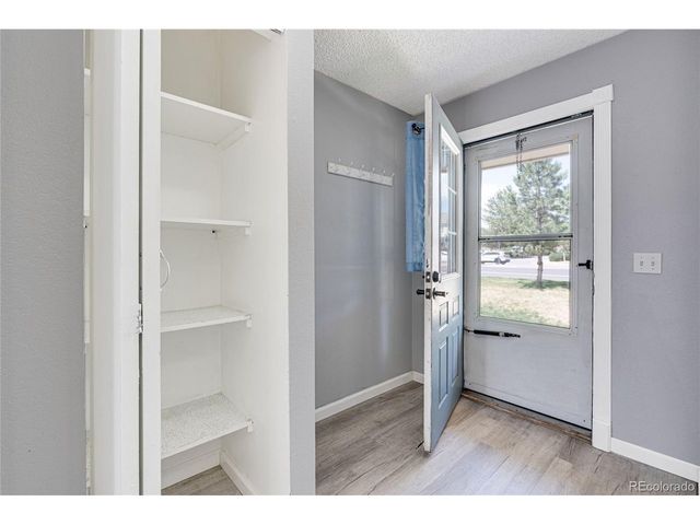 6712 S Holland Way, Littleton, CO 80128