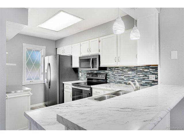 6712 S Holland Way, Littleton, CO 80128