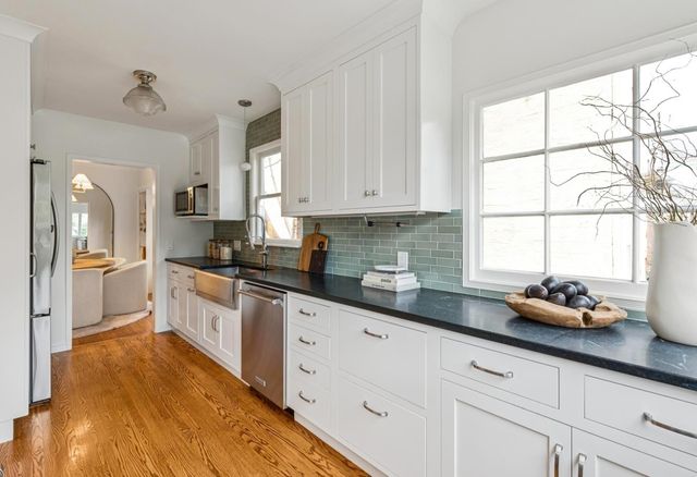 3938 3938 Oakmore Rd, Oakland, CA 94602