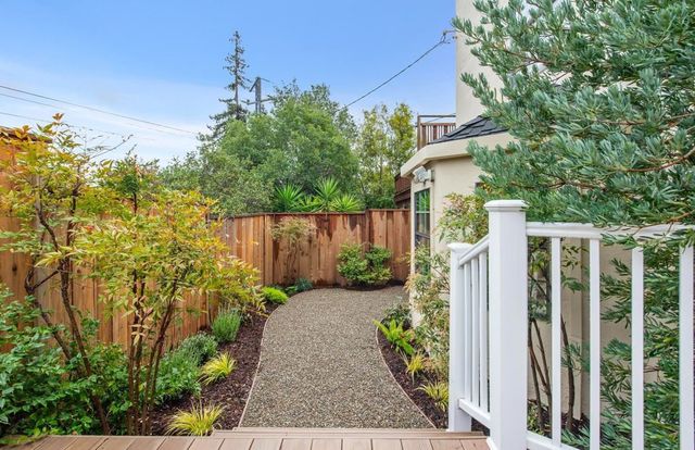 3938 3938 Oakmore Rd, Oakland, CA 94602