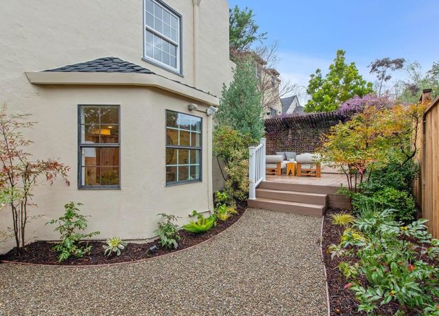 3938 3938 Oakmore Rd, Oakland, CA 94602