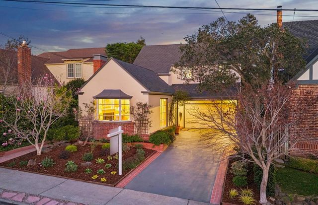 3938 3938 Oakmore Rd, Oakland, CA 94602