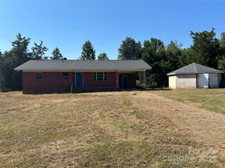 1085 Bridges Road, Blacksburg, SC 29702