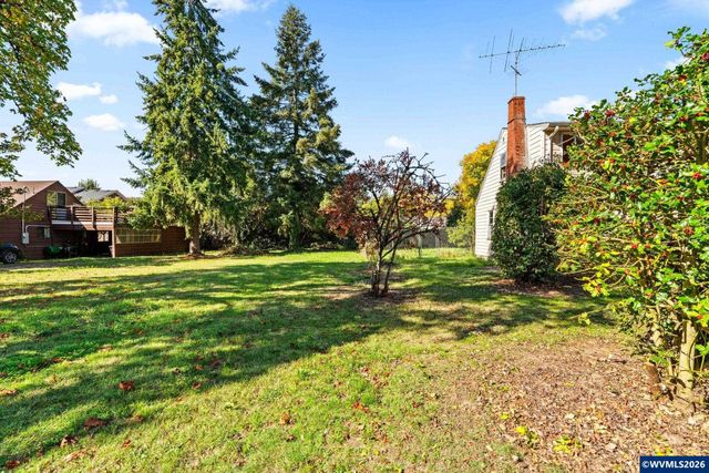 5150 SW Blueberry Dr, Corvallis, OR 97333
