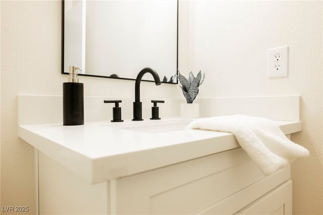 730 West Calvada Boulevard, Pahrump, NV 89048