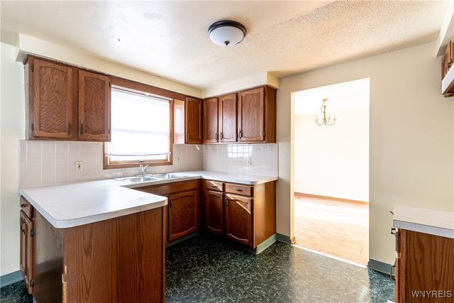 47 John Paul Ct Court, Buffalo, NY 14206