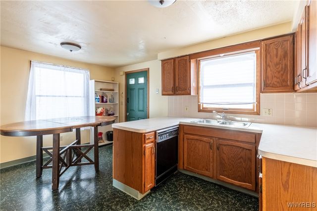 47 John Paul Ct Court, Buffalo, NY 14206