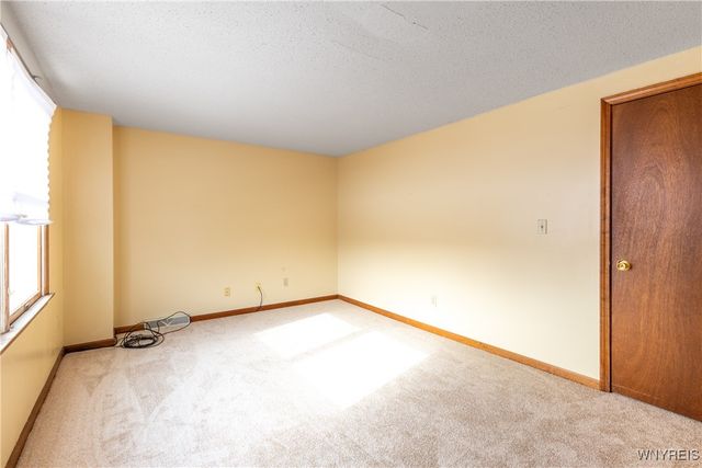 47 John Paul Ct Court, Buffalo, NY 14206