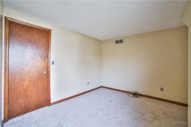 47 John Paul Ct Court, Buffalo, NY 14206