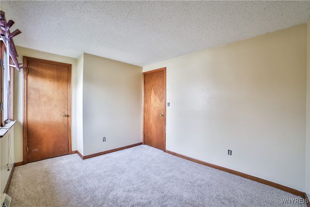 47 John Paul Ct Court, Buffalo, NY 14206