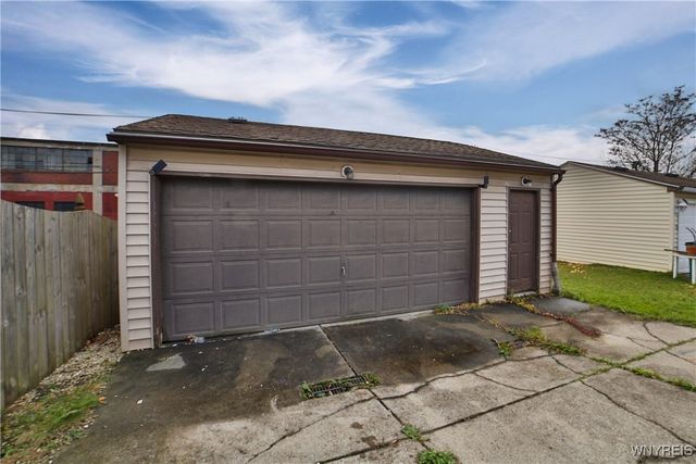 47 John Paul Ct Court, Buffalo, NY 14206