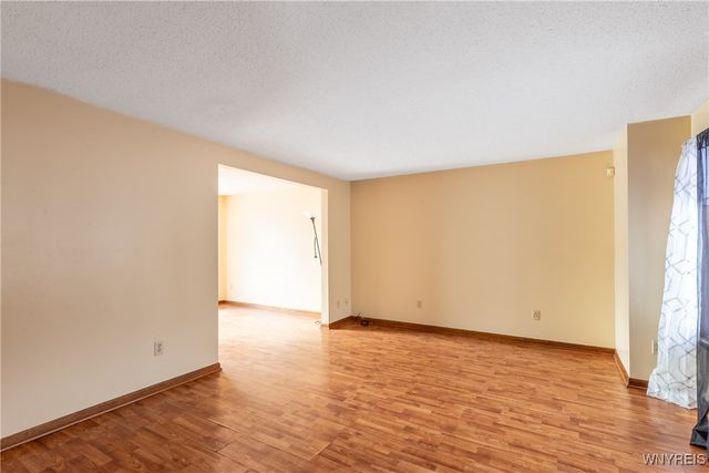 47 John Paul Ct Court, Buffalo, NY 14206