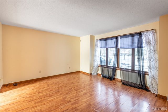 47 John Paul Ct Court, Buffalo, NY 14206