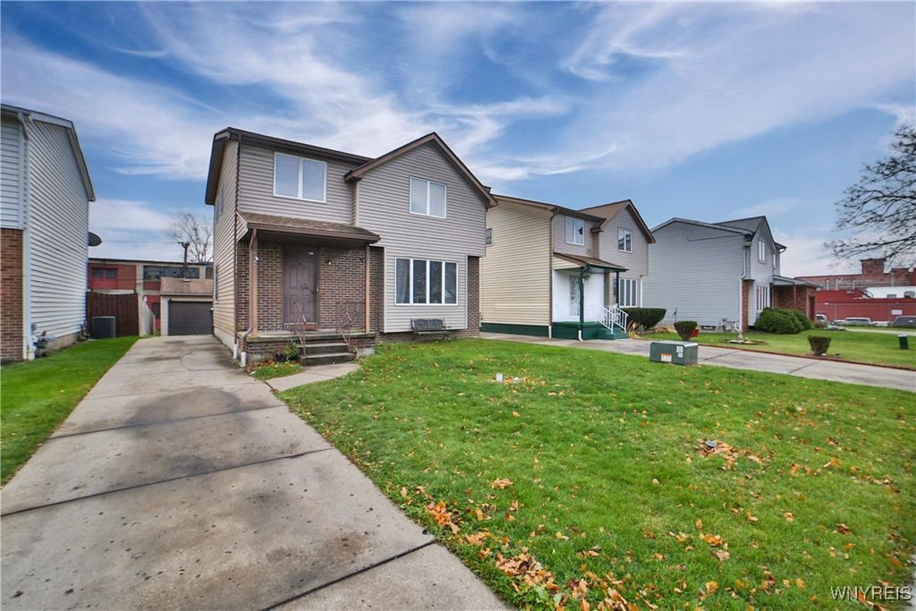 47 John Paul Ct Court, Buffalo, NY 14206