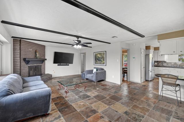 9810 Halliford Drive, Houston, TX 77031