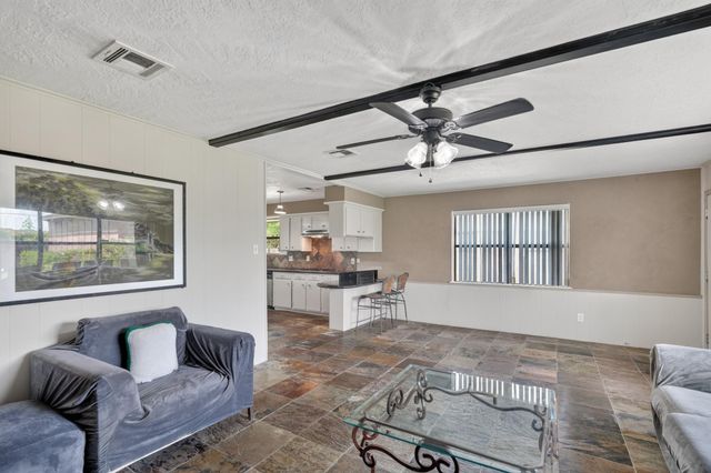 9810 Halliford Drive, Houston, TX 77031
