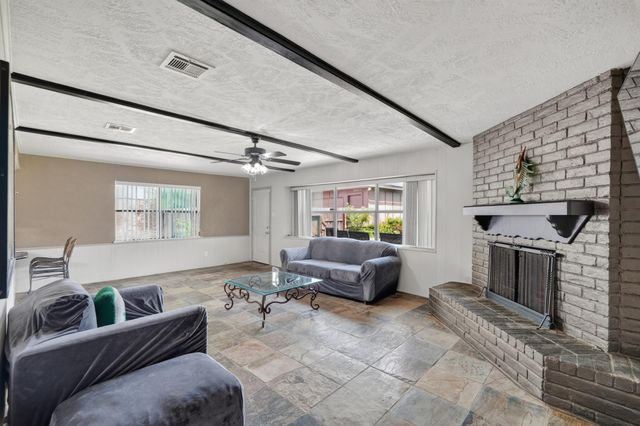 9810 Halliford Drive, Houston, TX 77031