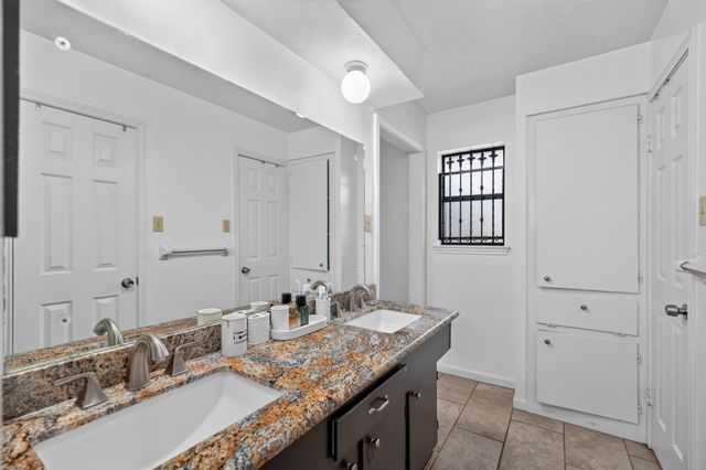 9810 Halliford Drive, Houston, TX 77031