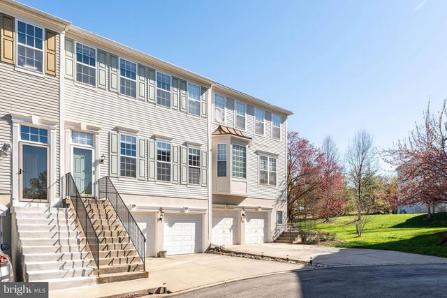 10 ALMOND CT, Lafayette Hill, PA 19444