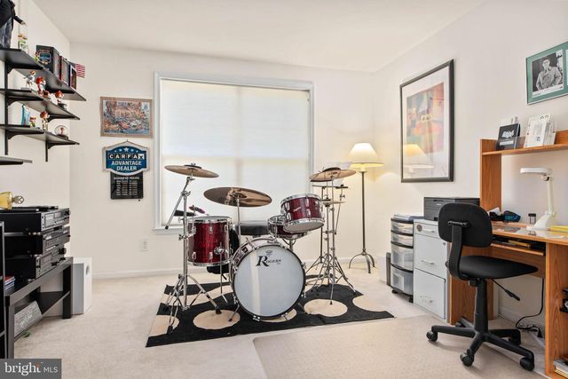 10 ALMOND CT, Lafayette Hill, PA 19444