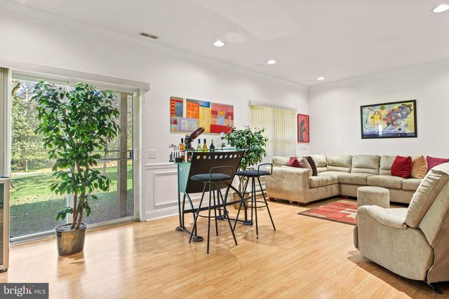 10 ALMOND CT, Lafayette Hill, PA 19444